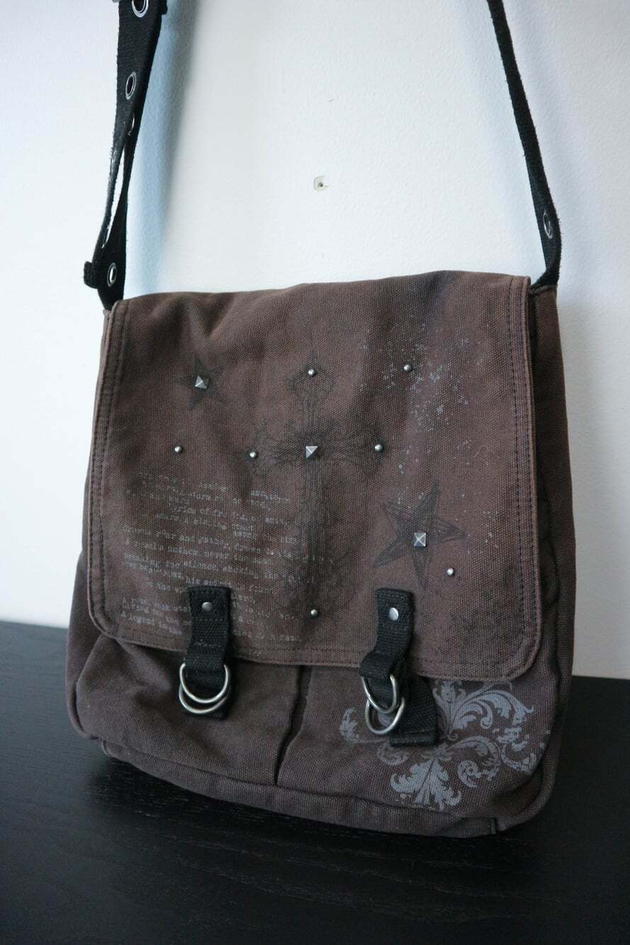 Social Collison Hot Topic Grunge Style Side Bag Y2K